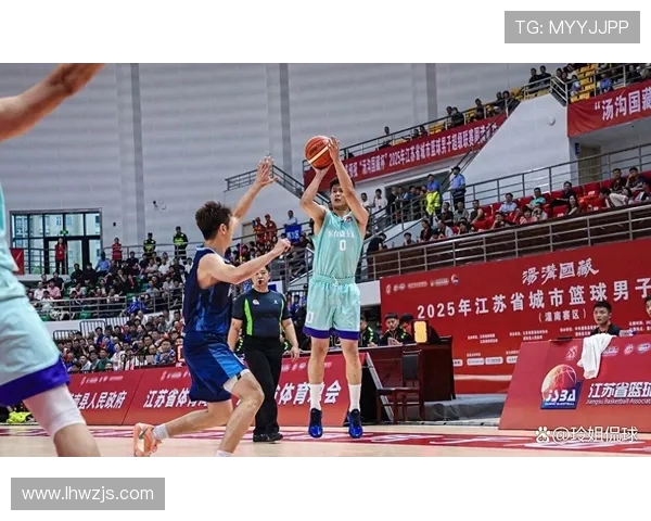 南京篮球队实力引发热议球迷对球队表现看法不一