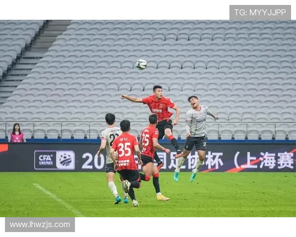 广州足球队的转型之路：从传统强队到现代化职业俱乐部的蜕变与挑战