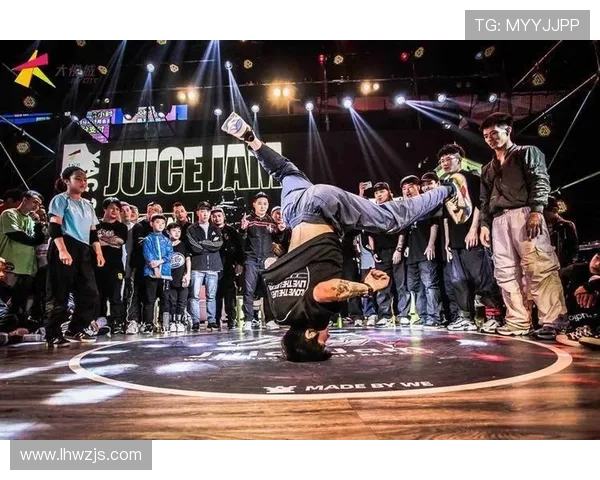 深圳街舞队的区域防守策略解析与街舞文化的深度融合探讨 深圳街舞队的区域防守策略解析与街舞文化的深度融合探讨