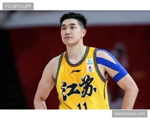 吴冠希:从年轻球员到篮球明星的成长之路与奋斗故事