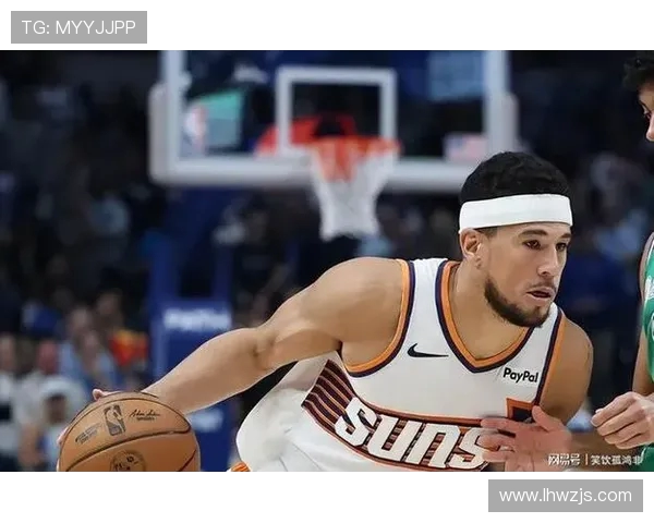 太阳队与湖人队的布克对决引发的篮球激情与战术较量解析