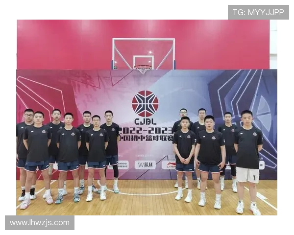 南京篮球队荣登篮球团队协作排行榜第三名展现出色团队精神与实力